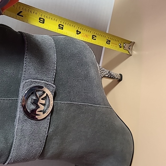 Michael Kors Caroline Grey Suede/Embossed Leather Snake Skin Heels Size 7 - Picture 6 of 6